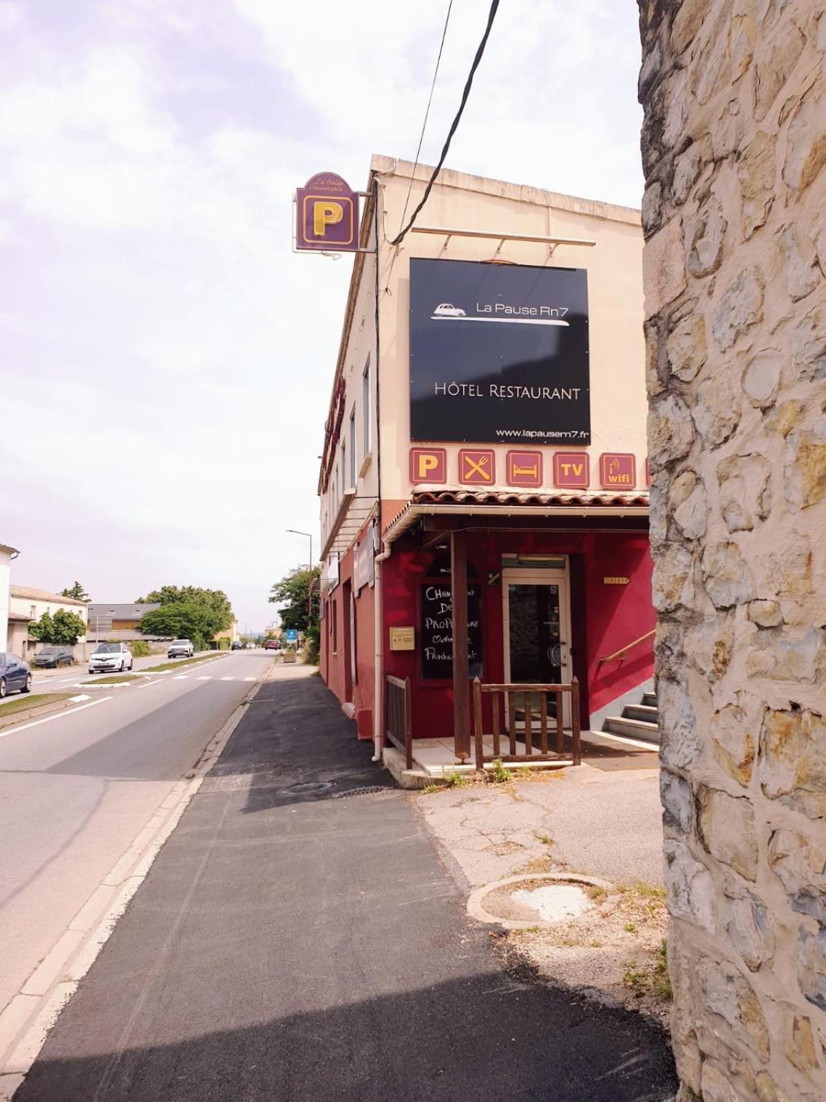 Logis Hotels Et Restaurant La Pause Rn7 La Coucourde Exterior foto
